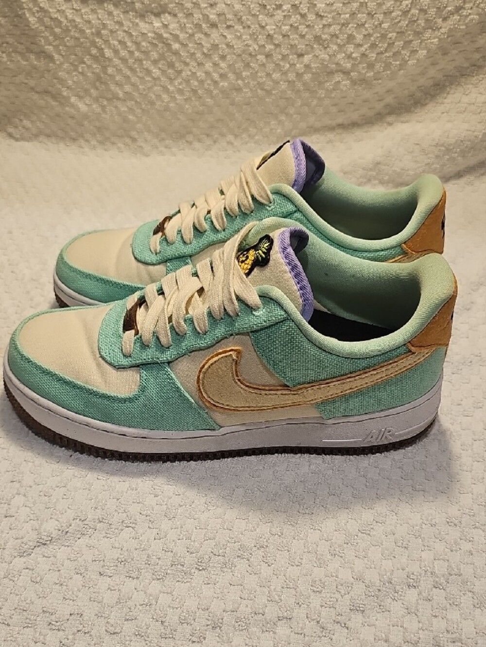 Mint and Cream Low-Top Sneakers with Pineapple Accent No Box - Picture 2 of 7